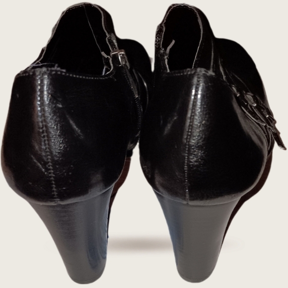 Black Triple Buckle Heels Franco Sarto Size 7.5 - Picture 3 of 3